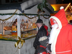 Weihnachtsmann am GoldLand-Stand Weihnachtsmann am GoldLand-Stand